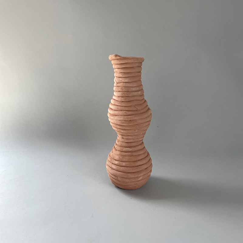 Unfunctionals vase